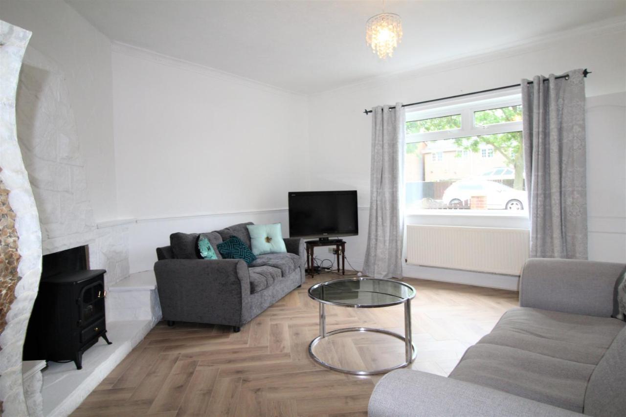 Whitley Bay - Sleeps 6 - Refurbished Throughout - Fast Wifi - Dogs Welcome Extérieur photo