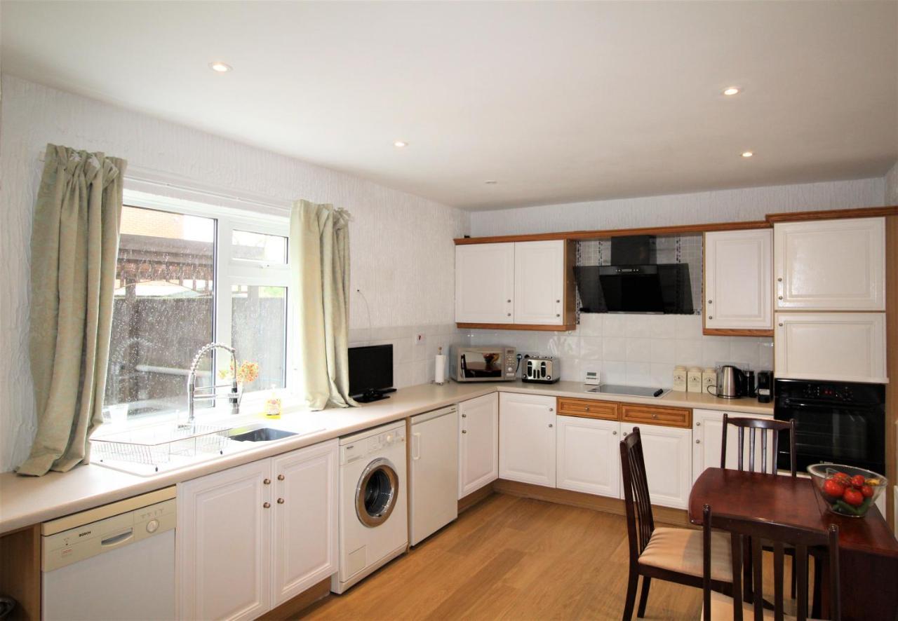 Whitley Bay - Sleeps 6 - Refurbished Throughout - Fast Wifi - Dogs Welcome Extérieur photo
