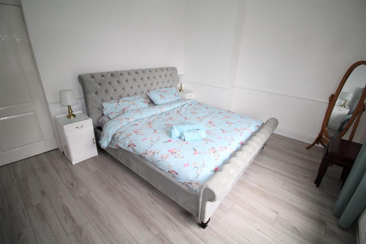 Whitley Bay - Sleeps 6 - Refurbished Throughout - Fast Wifi - Dogs Welcome Extérieur photo